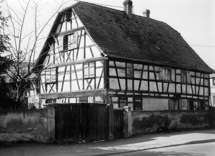 Rue_de_l_Eglise_n_9_Ferme_Louis_Bomberger_construite_en_1722